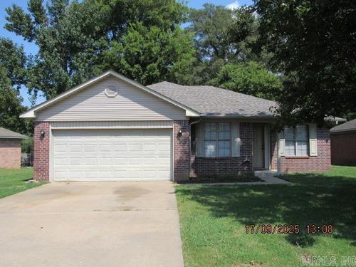1320 Pyramid Dr, Conway, AR, 72034-2015 | Card Image