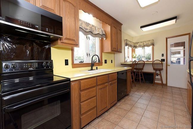 11 Packinghouse Hill Rd, House other with 3 bedrooms, 2 bathrooms and 10 parking in Durham CT | Image 16