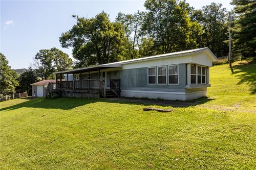 540 Backbone Rd, Clinton, PA, 15026-1234 | Card Image