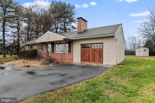 4381 Engle Molers Rd, SHEPHERDSTOWN, WV, 25443-4023 | Card Image