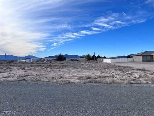 3120 N Florenza St, Pahrump, NV, 89060-2597 | Card Image