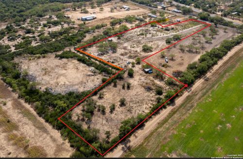 65 Garcia-N-Estrada, Pleasanton, TX, 78064 | Card Image