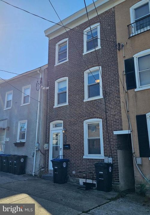 221 W 6th Ave, CONSHOHOCKEN, PA, 19428-1617 | Card Image