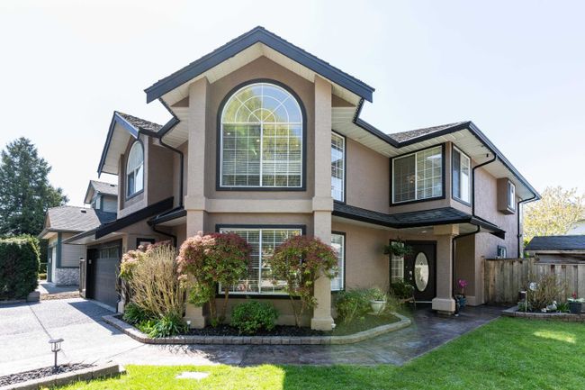 9267 203 Street, House other with 5 bedrooms, 3 bathrooms and 8 parking in Langley BC | Image 2