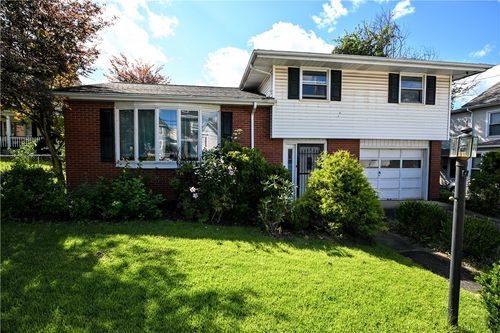325 Liberty St, California, PA, 15419-1153 | Card Image