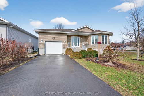 112 Maplecroft Crt, Gananoque, ON, K7G0A6 | Card Image