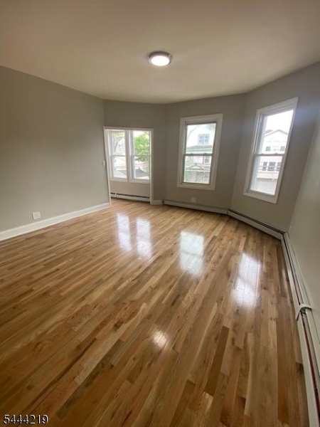 Residential Lease in Newark City 4