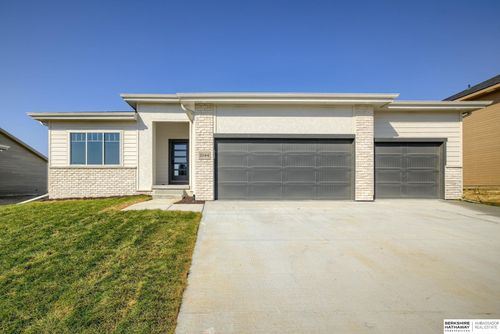 21144 Jessie Ave, Elkhorn, NE, 68022-4266 | Card Image