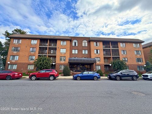 2e-75 Essex Drive, Staten Island, NY, 10314 | Card Image