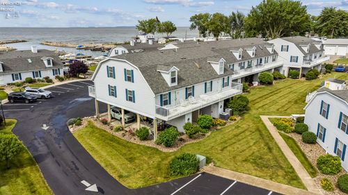85 N Schooner Point Dr, Port Clinton, OH, 43452-9111 | Card Image