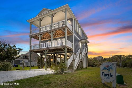 1517 Wahoo St, N Topsail Beach, NC, 28460-8232 | Card Image