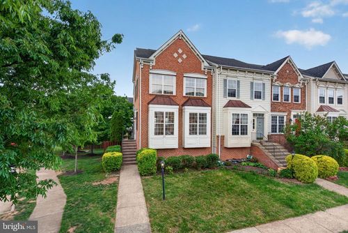 557 Edmonton Ter Ne, LEESBURG, VA, 20176-1823 | Card Image