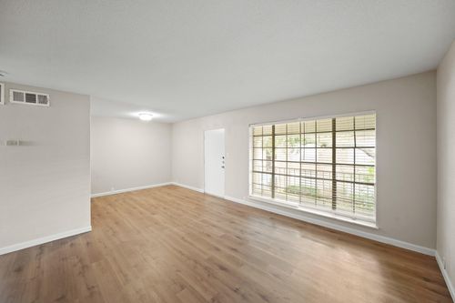 apt-60f-2201 Fountain View Dr, Houston, TX, 77057-3614 | Card Image