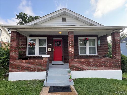 8823 Powell Ave, Brentwood, MO, 63144-2231 | Card Image