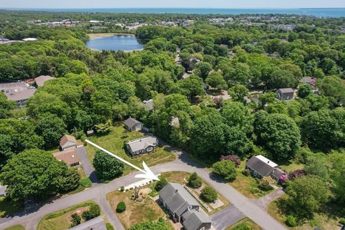 20 Peterson Rd, Falmouth, MA, 02540-3346 | Card Image