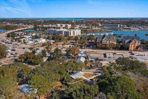 33 Arenta St, St Augustine, FL, 32084-4165 | Card Image