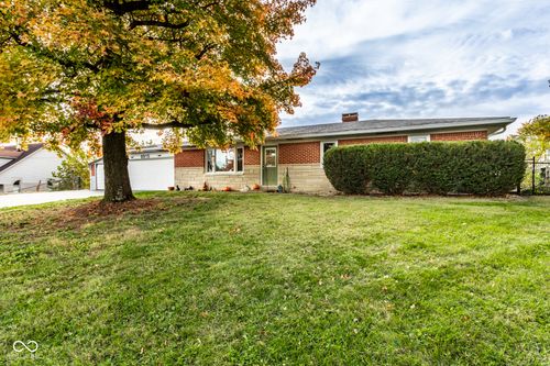 8915 N Waverly Park Rd, Martinsville, IN, 46151-7656 | Card Image