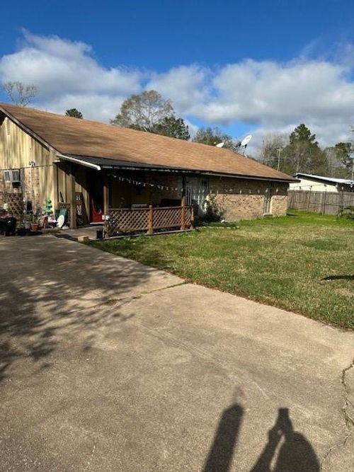 157 County Road 3252, Cleveland, TX, 77327-8322 | Card Image