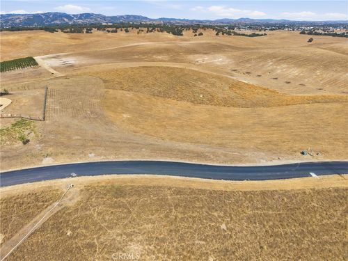 3623 Michele Cir, Paso Robles, CA, 93446-7064 | Card Image