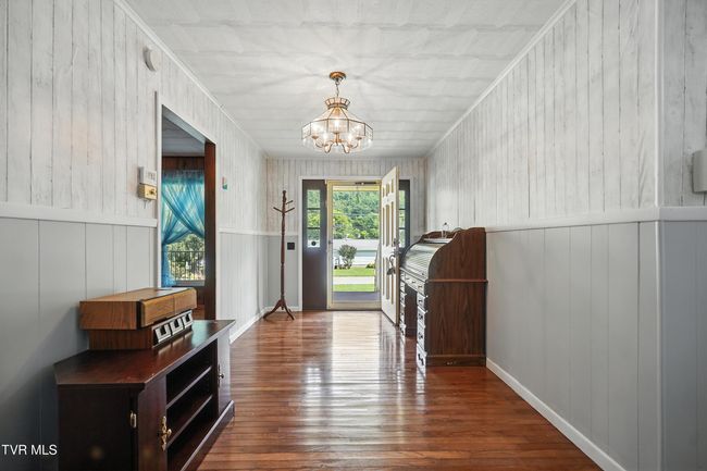 1710 Shawnee Ave E, House other with 4 bedrooms, 2 bathrooms and null parking in Big Stone Gap VA | Image 9