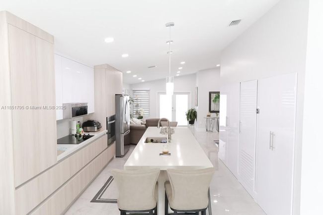 3813 Sw 149 Th Pl, House other with 4 bedrooms, 3 bathrooms and null parking in Miami FL | Image 5