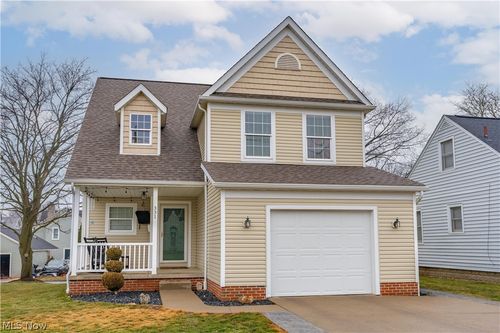 331 Harmon St Sw, North Canton, OH, 44720-3017 | Card Image