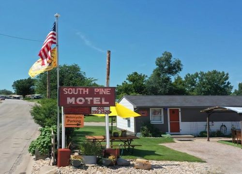 1051 Park St, sturgis, SD, 57785-2317 | Card Image