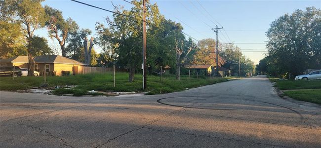 5802 Westover St, Home with 0 bedrooms, 0 bathrooms and null parking in Houston TX | Image 4