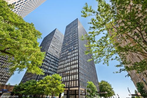 4k-860 N Lake Shore Drive, Chicago, IL, 60611 | Card Image