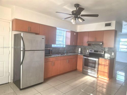 1-84 Nw 75th Ave, Miami, FL, 33126 | Card Image