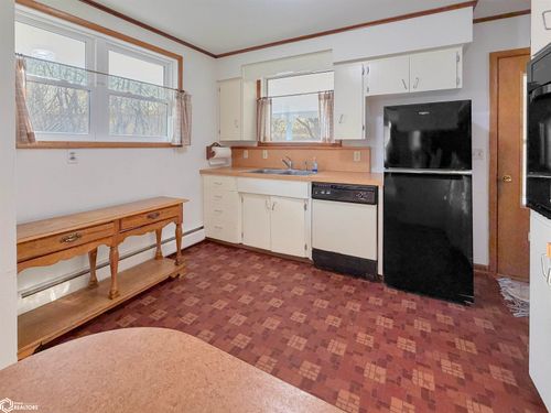 203 11th St Se, Hampton, IA, 50441-2445 | Card Image