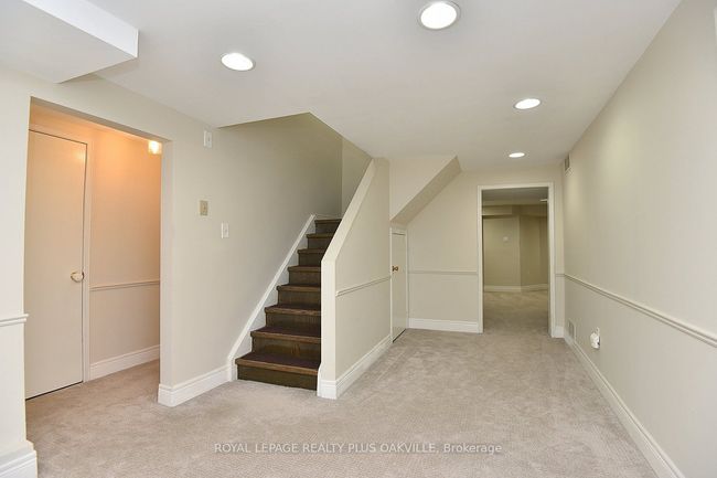 81 Jerome Park Dr, House other with 5 bedrooms, 4 bathrooms and 4 parking in Dundas ON | Image 42