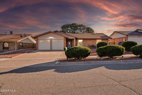 4522 Croton Cir, El Paso, TX, 79924-6825 | Card Image