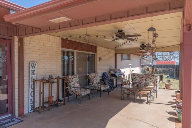1101 E Chickasaw St, House other with 3 bedrooms, 2 bathrooms and null parking in Wynnewood OK | Image 22