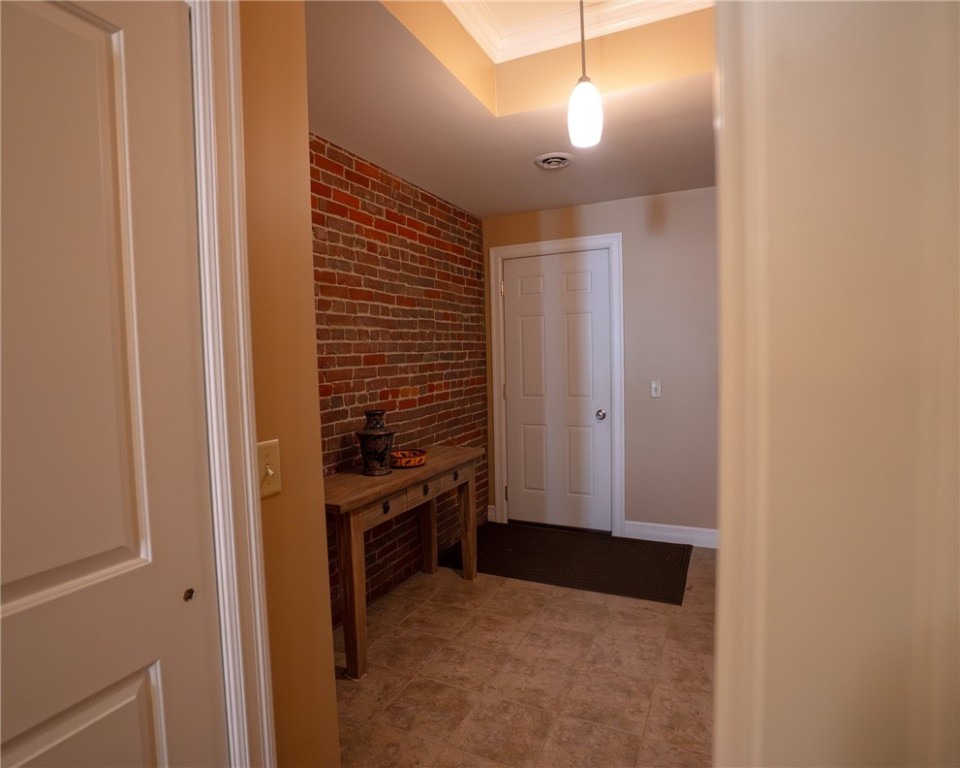 Residential Lease in Corning City 2