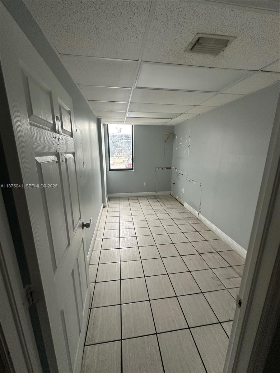 Commercial Lease in Miami 4