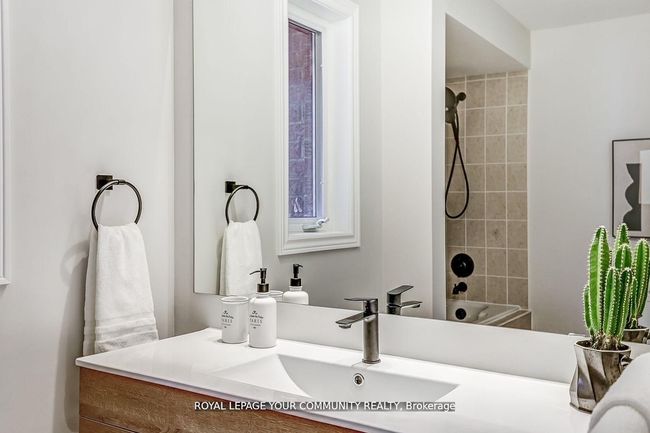 43 Gauguin Ave, House attached with 3 bedrooms, 4 bathrooms and 1 parking in Vaughan ON | Image 29