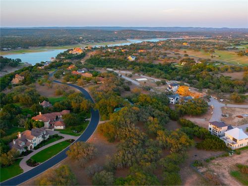 26039 Masters Pkwy, Spicewood, TX, 78669-3038 | Card Image