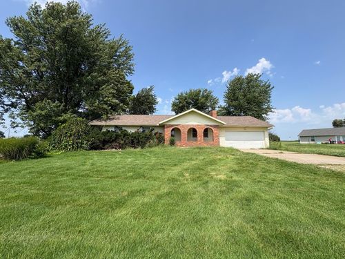 720 Meadow Ln, Nevada, MO, 64772-3977 | Card Image