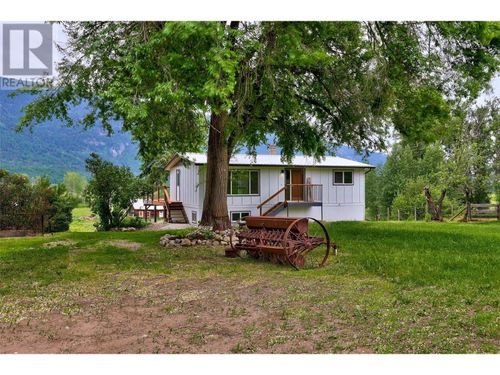 7398 Yellowhead Highway, Darfield, BC, V0E1R0 | Card Image