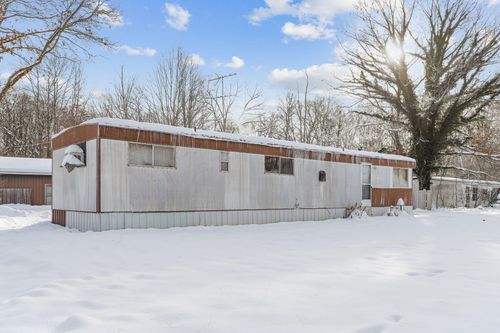 1717 51st St, Fennville, MI, 49408-9568 | Card Image