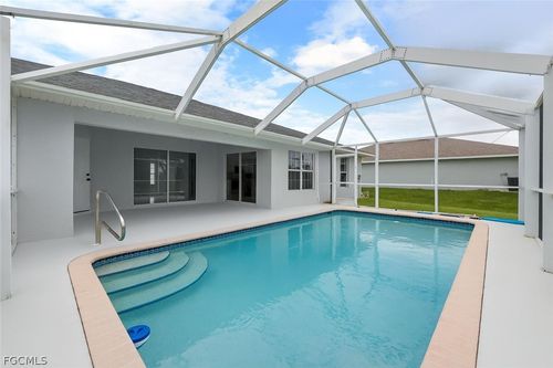 1718 Ne 40th Ln, Cape Coral, FL, 33909-7387 | Card Image