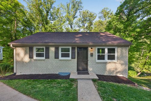58 W Princeton Cir, Lynchburg, VA, 24503-1461 | Card Image