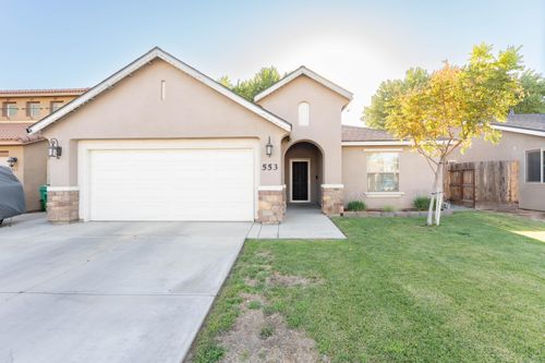 553 S Cloverleaf St, Porterville, CA, 93257-7885 | Card Image
