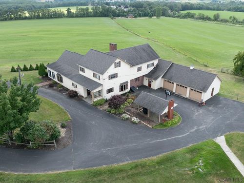 2165 Highland Farms Rd, Somerset, PA, 15501-7007 | Card Image