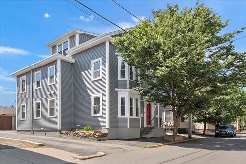 40 Governor St, Providence, RI, 02906-3018 | Card Image