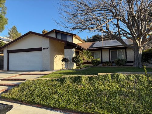 23041 Posada Dr, Valencia, CA, 91354-2211 | Card Image