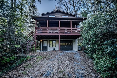 86 Hickory Ln, Newland, NC, 28657-8266 | Card Image