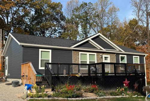 125 White Lane, Bedford, IN, 47421 | Card Image