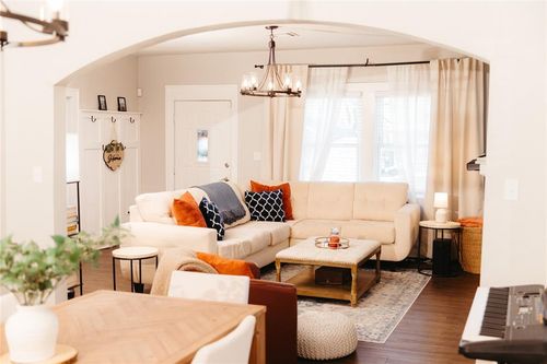 1808 Nw 32nd St, Oklahoma City, OK, 73118-3410 | Card Image